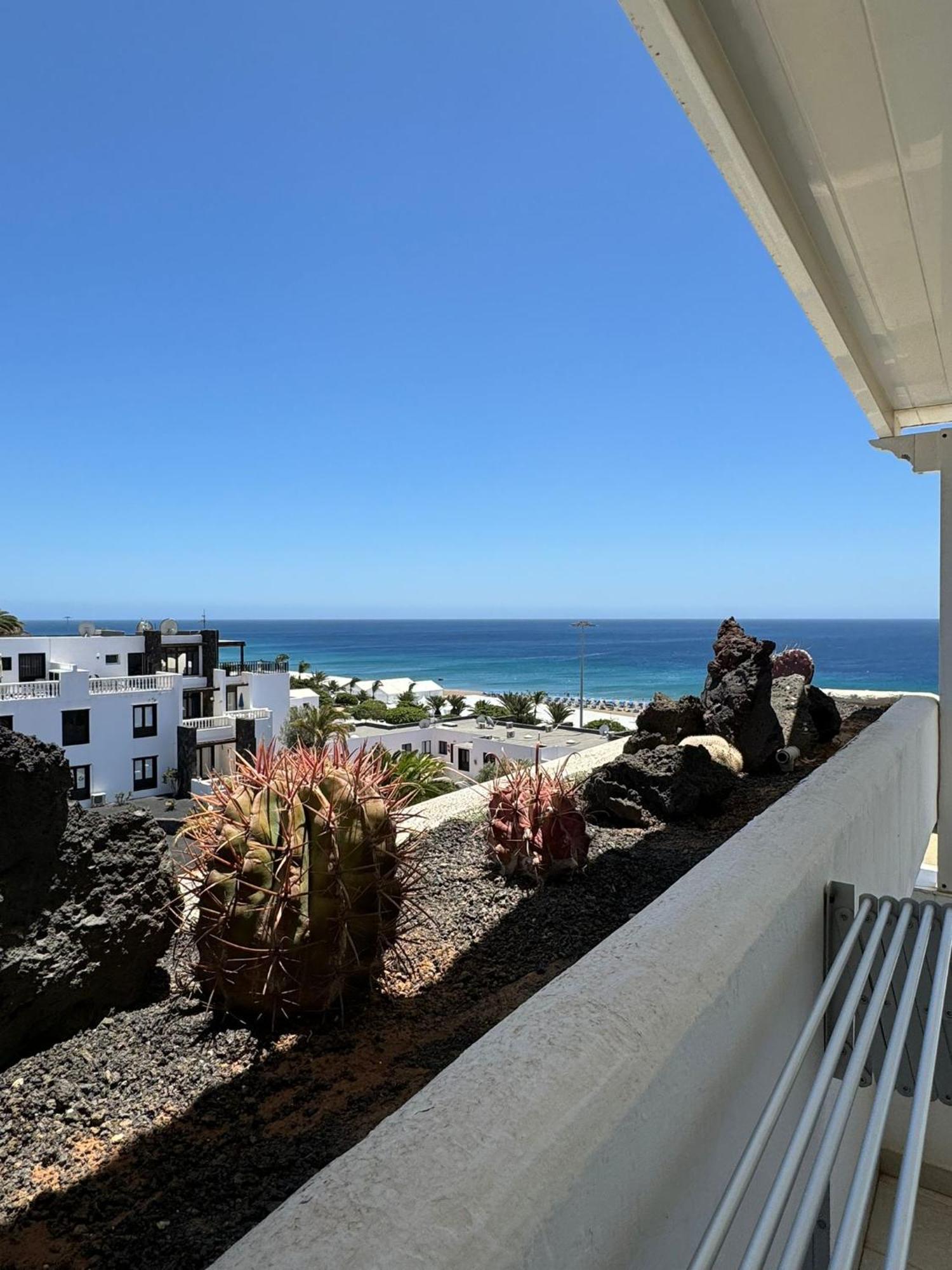 Stunning 2 Bedroom Duplex Close To Main Beach With Seaviews Puerto del Carmen  Ngoại thất bức ảnh